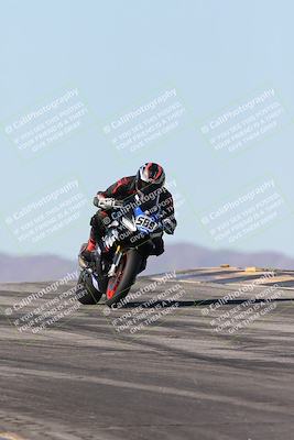 media/Dec-07-2025-CVMA (Sun) [[3e7d2de5dc]]/Race 7-Formula Lightweight Twins Shootout/